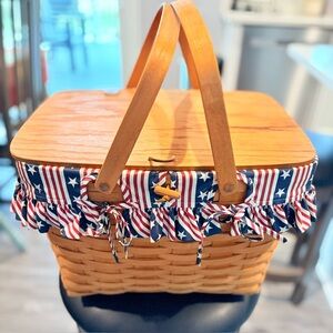 Longaberger Large Picnic  Basket 1996 patriotic fabric & plastic liner